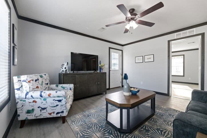 Sparrow 32725a interior home features