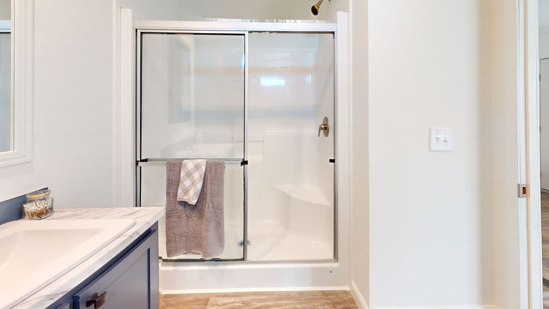 Sugar run duplex bathroom home features