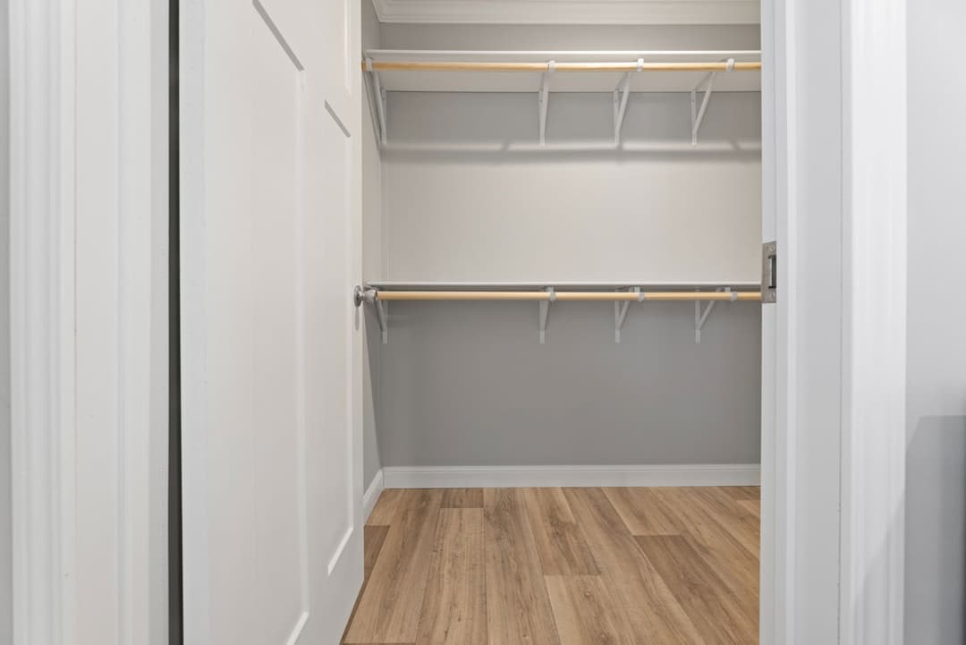 Cumberland duplex interior home features