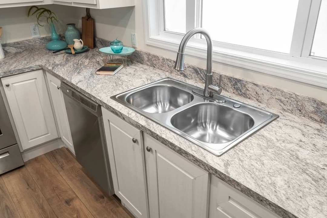 Carolina kitchen home features