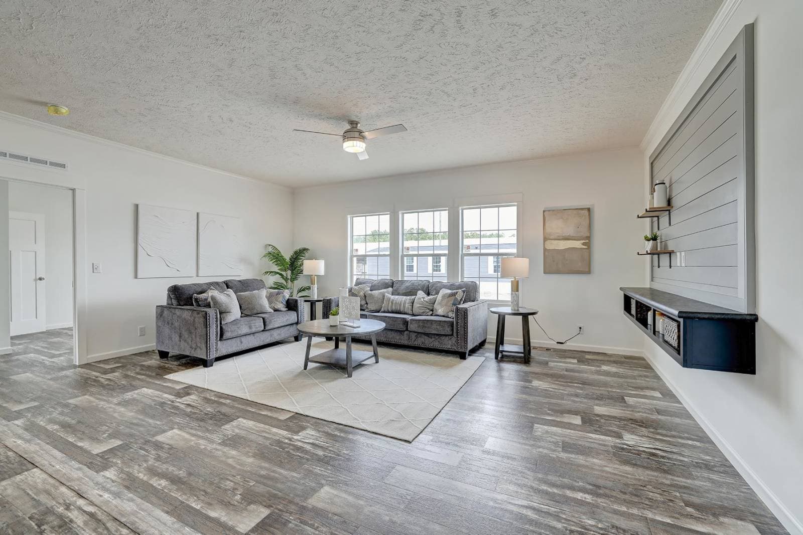 Ironclad 3276-20 interior home features