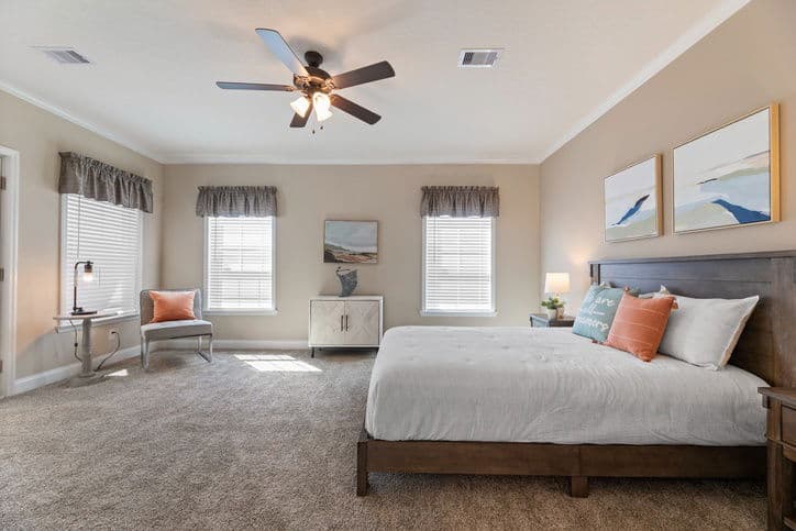 Timberview 32663e bedroom home features