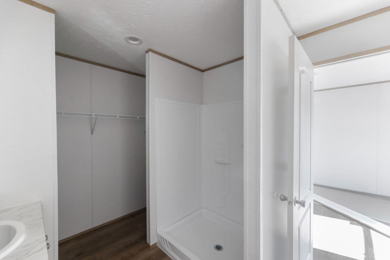 113 top view rd, olin (under construction bathroom home features