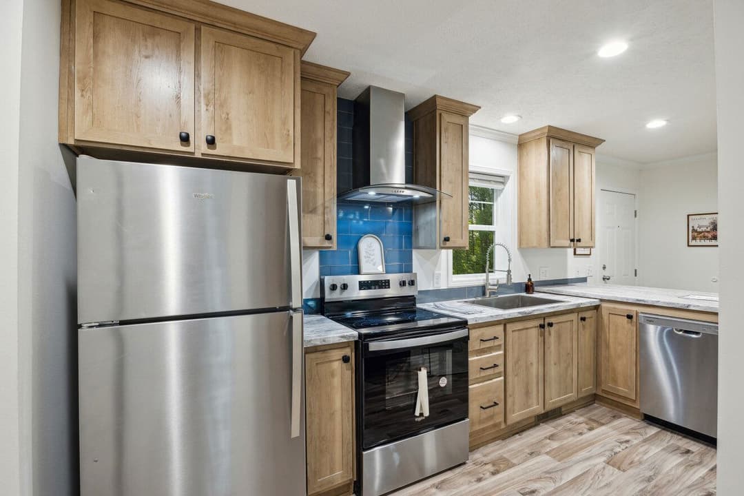 Blue ridge duplex kitchen home features