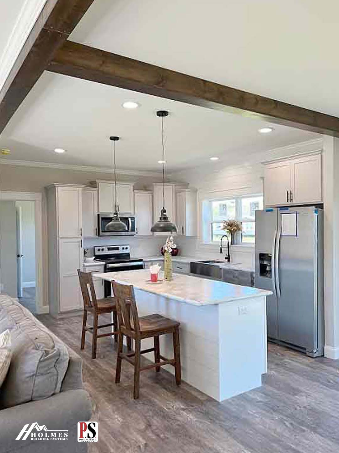 Modern farmhouse kitchen home features