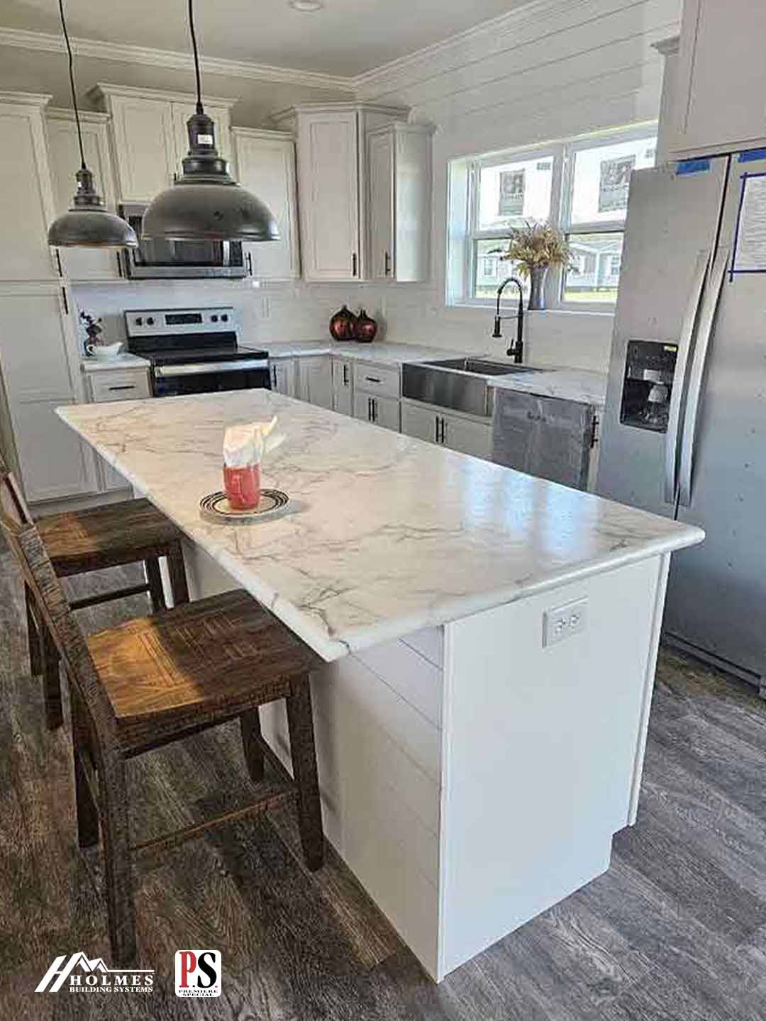 Modern farmhouse kitchen home features