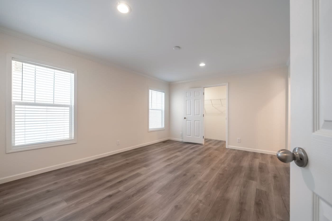 Atlantic bedroom home features