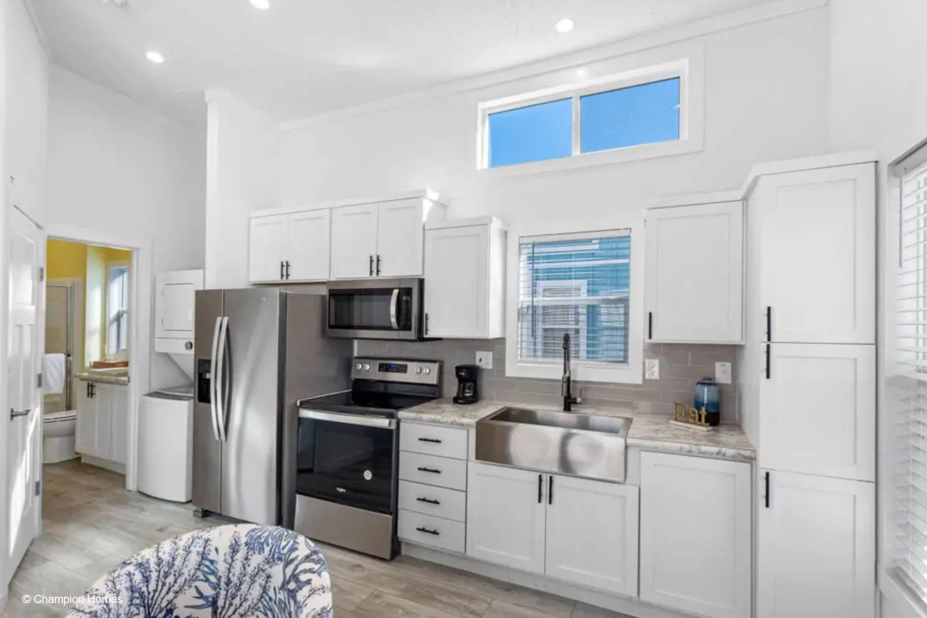Park model 522 070 kitchen home features