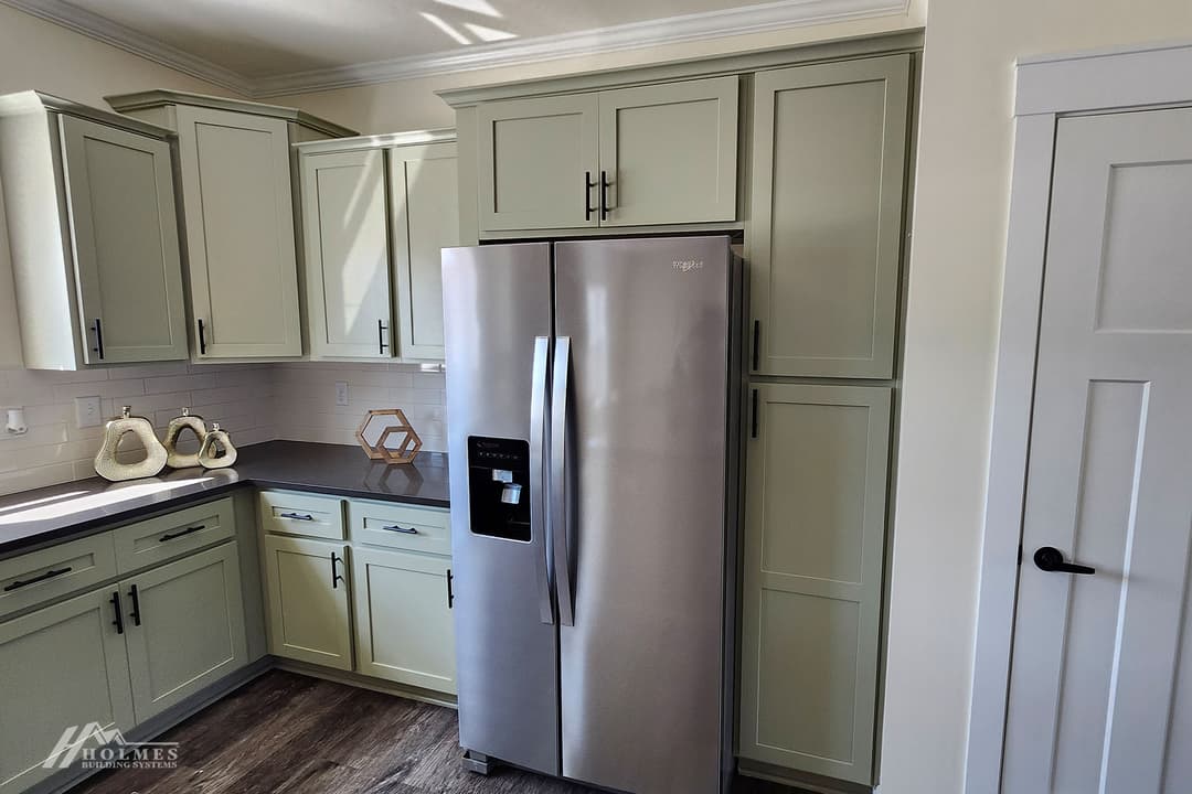 Caroline ii kitchen home features