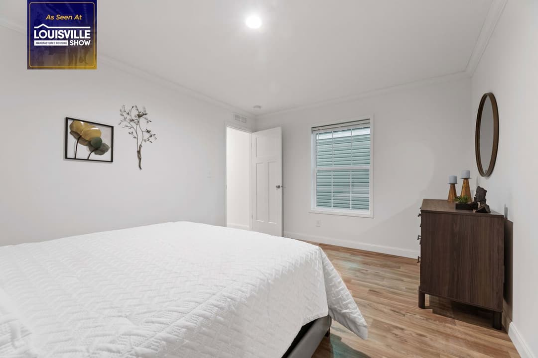 Palm harbor 16763t bedroom home features