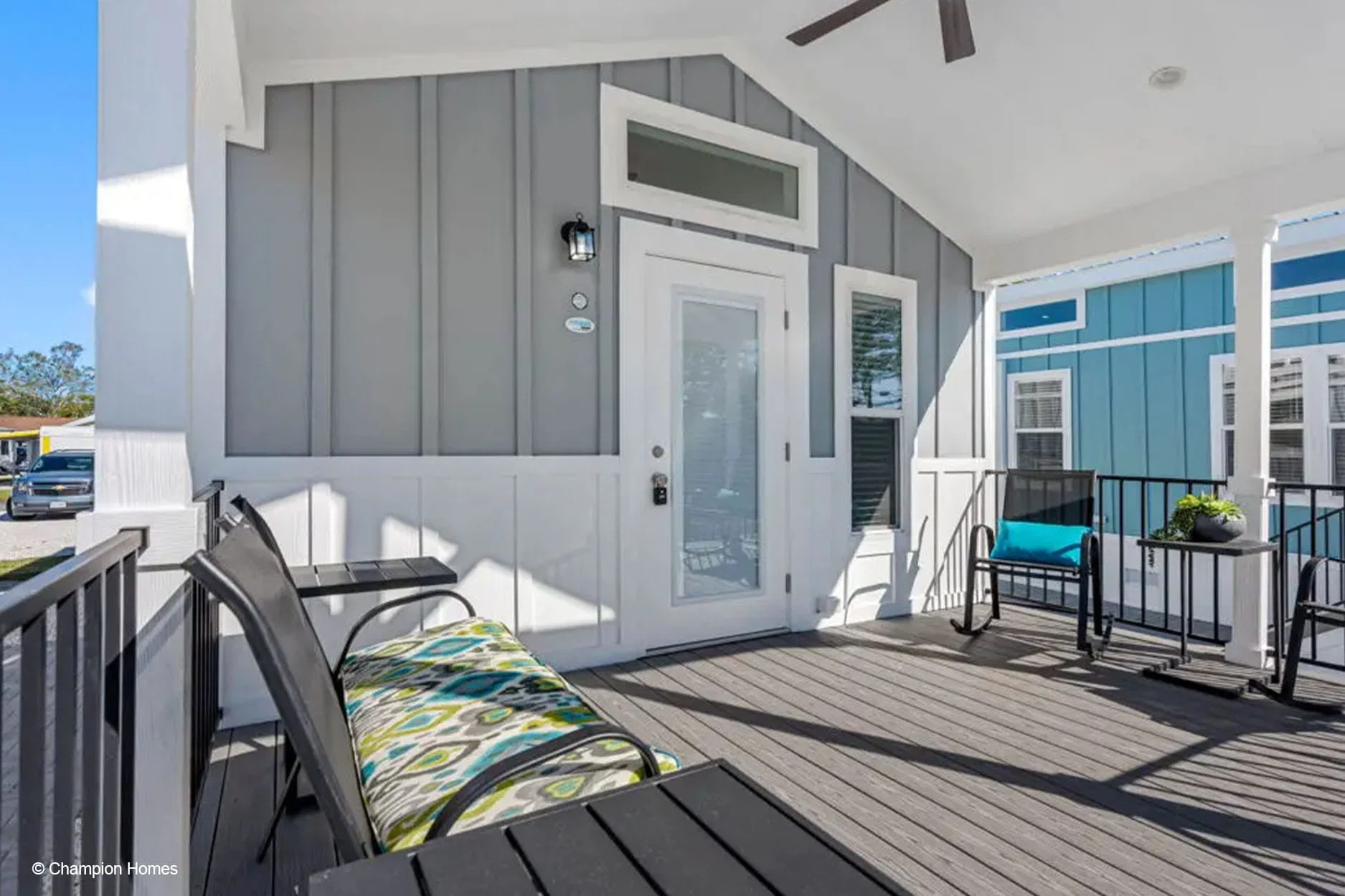 Park model 522l exterior home features