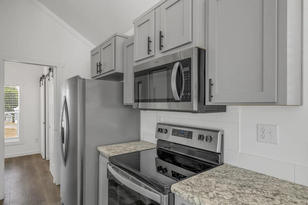  park model 528 kitchen home features
