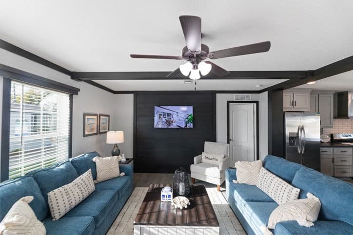 Sparrow 32725a interior home features