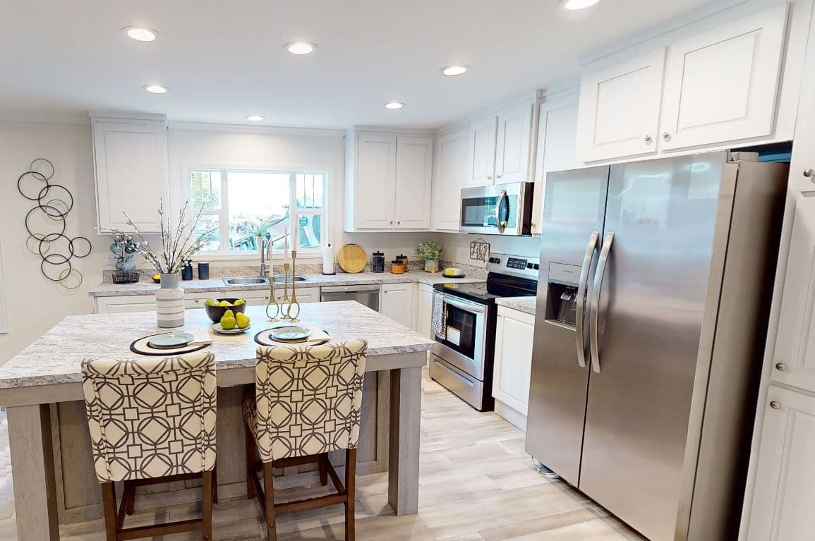 Sunrise kitchen home features
