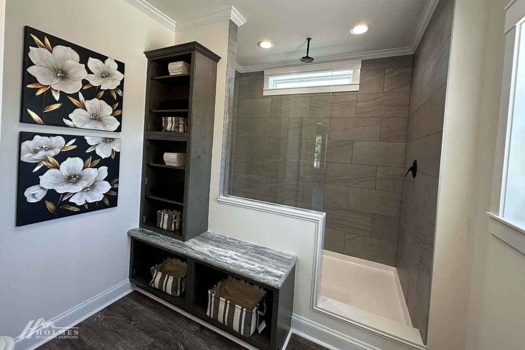 Caroline ii bathroom home features