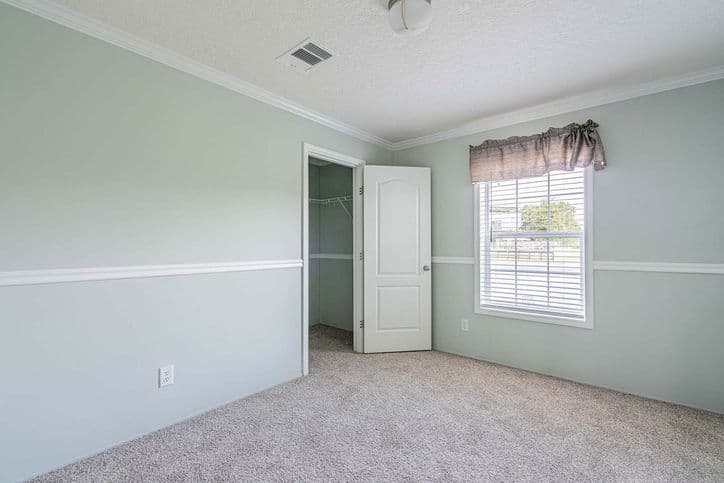 Camron 28563f bedroom home features