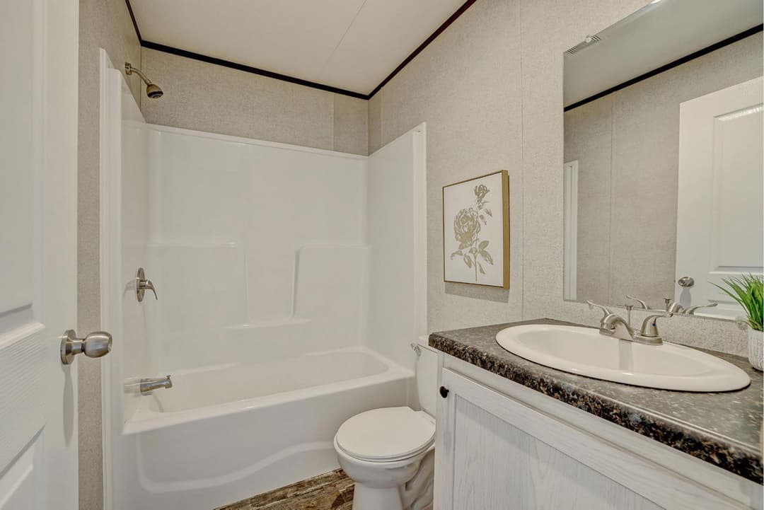 Prime 1676h42p01 bathroom home features