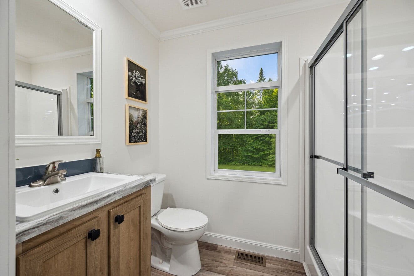 Blue ridge duplex bathroom home features