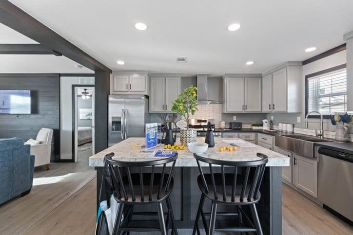 Sparrow 32725a kitchen home features