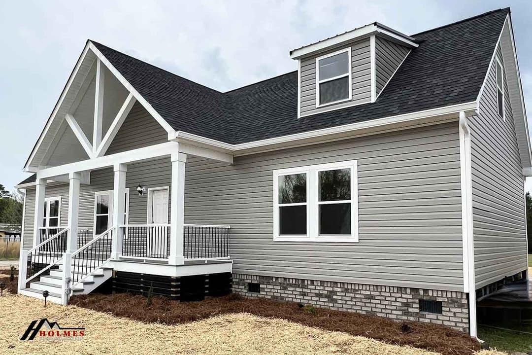 Double eagle cape exterior home features