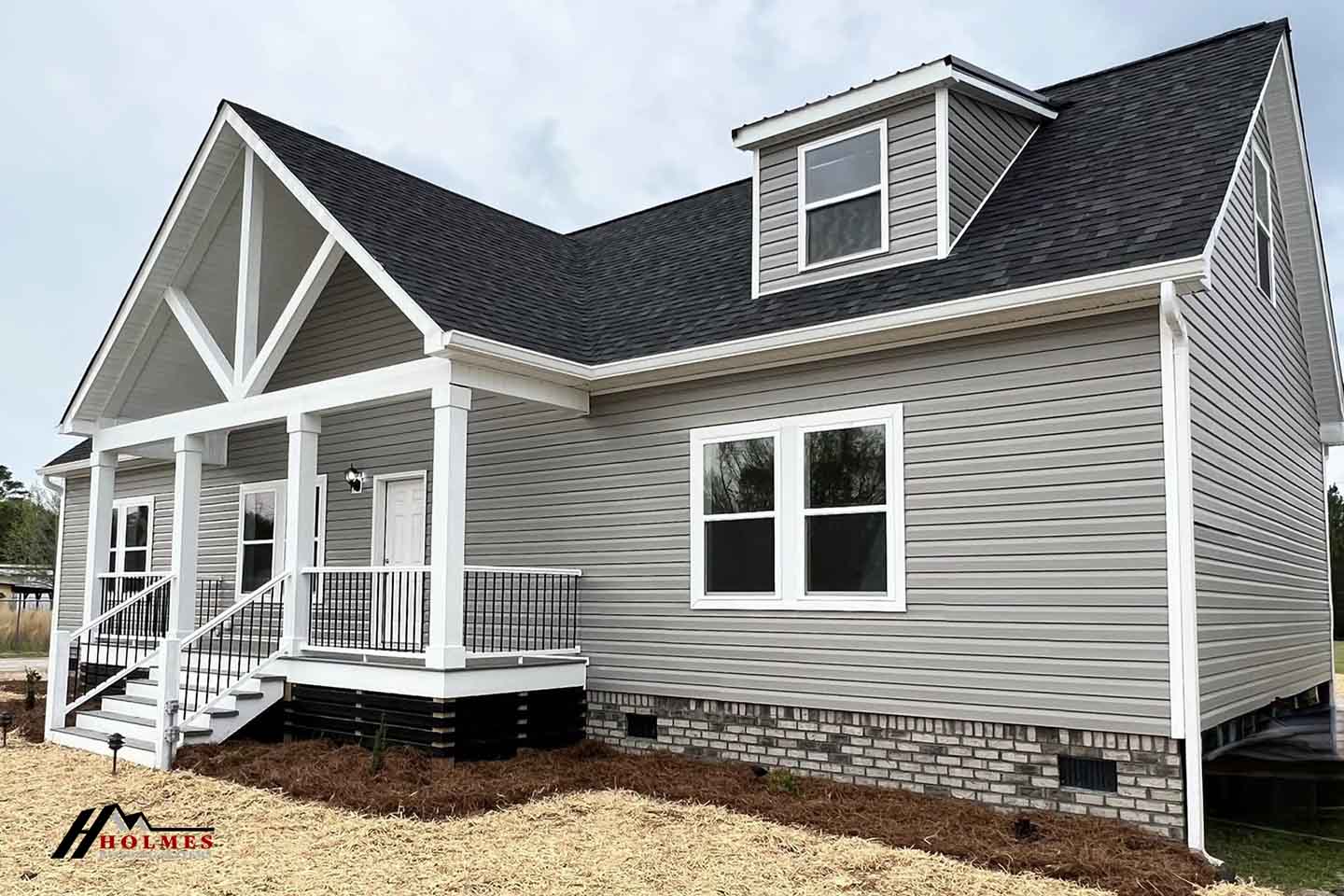 Double eagle cape exterior home features