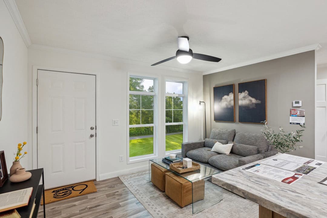 Blue ridge duplex interior home features