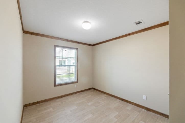 Goose 28643a bedroom home features