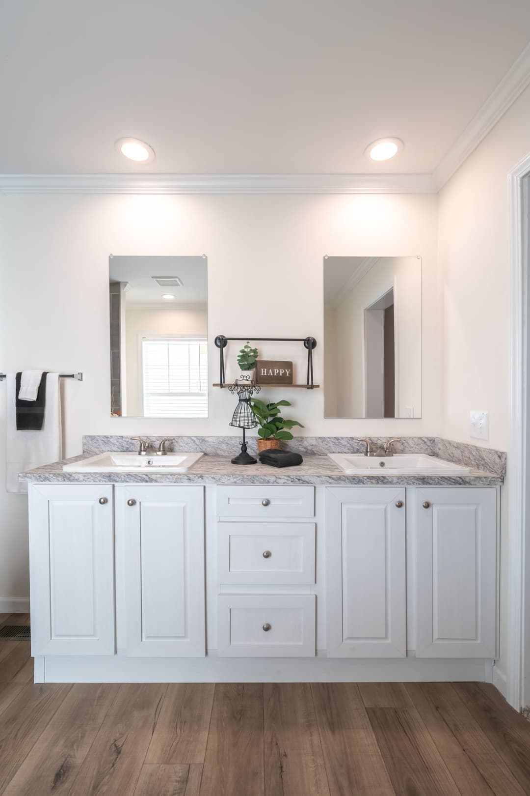 Carolina bathroom home features
