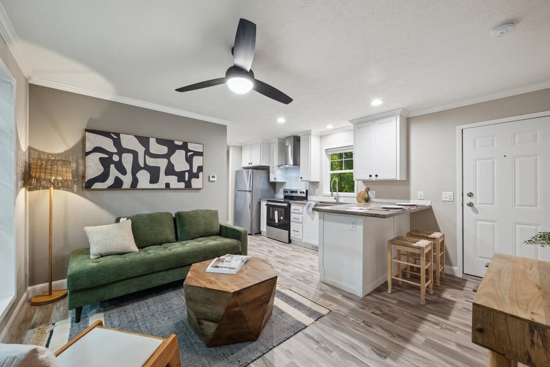 Blue ridge duplex interior home features