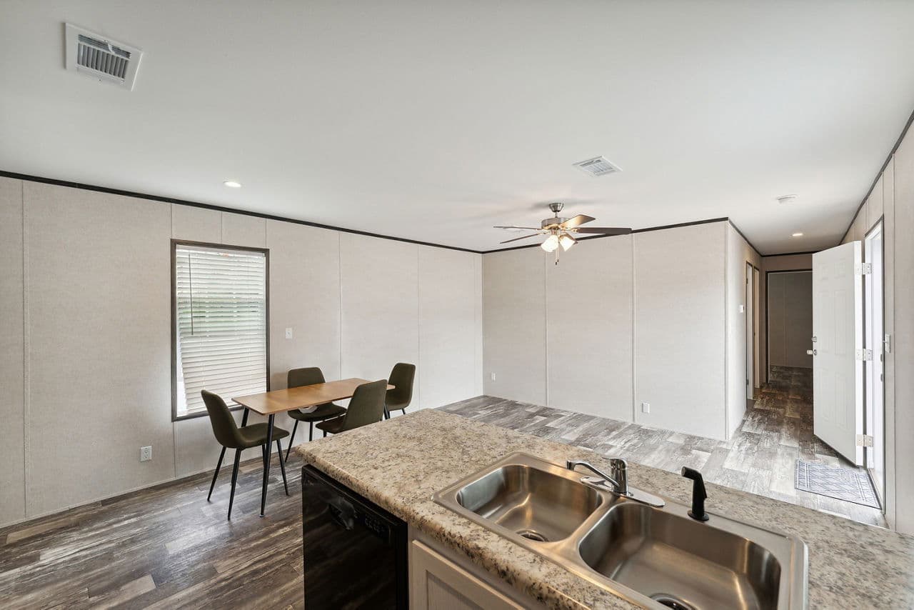 109 timerill dr, morganton nc 28655 kitchen home features