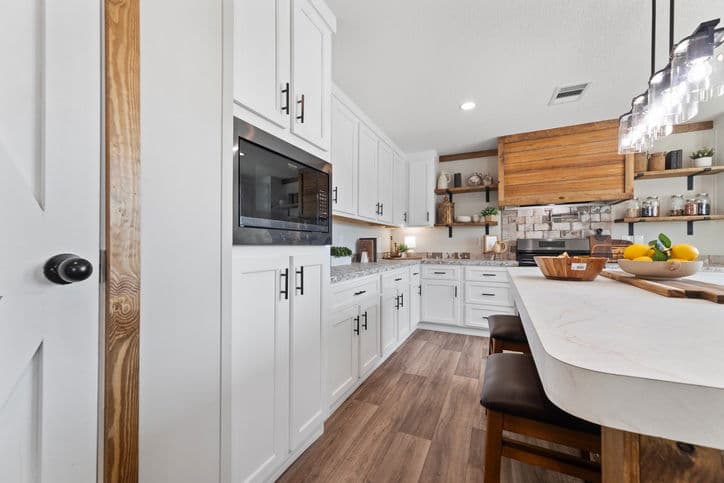 Reece 32663a kitchen home features