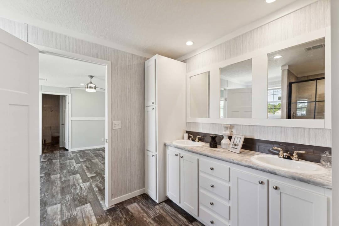 The maddux bathroom home features