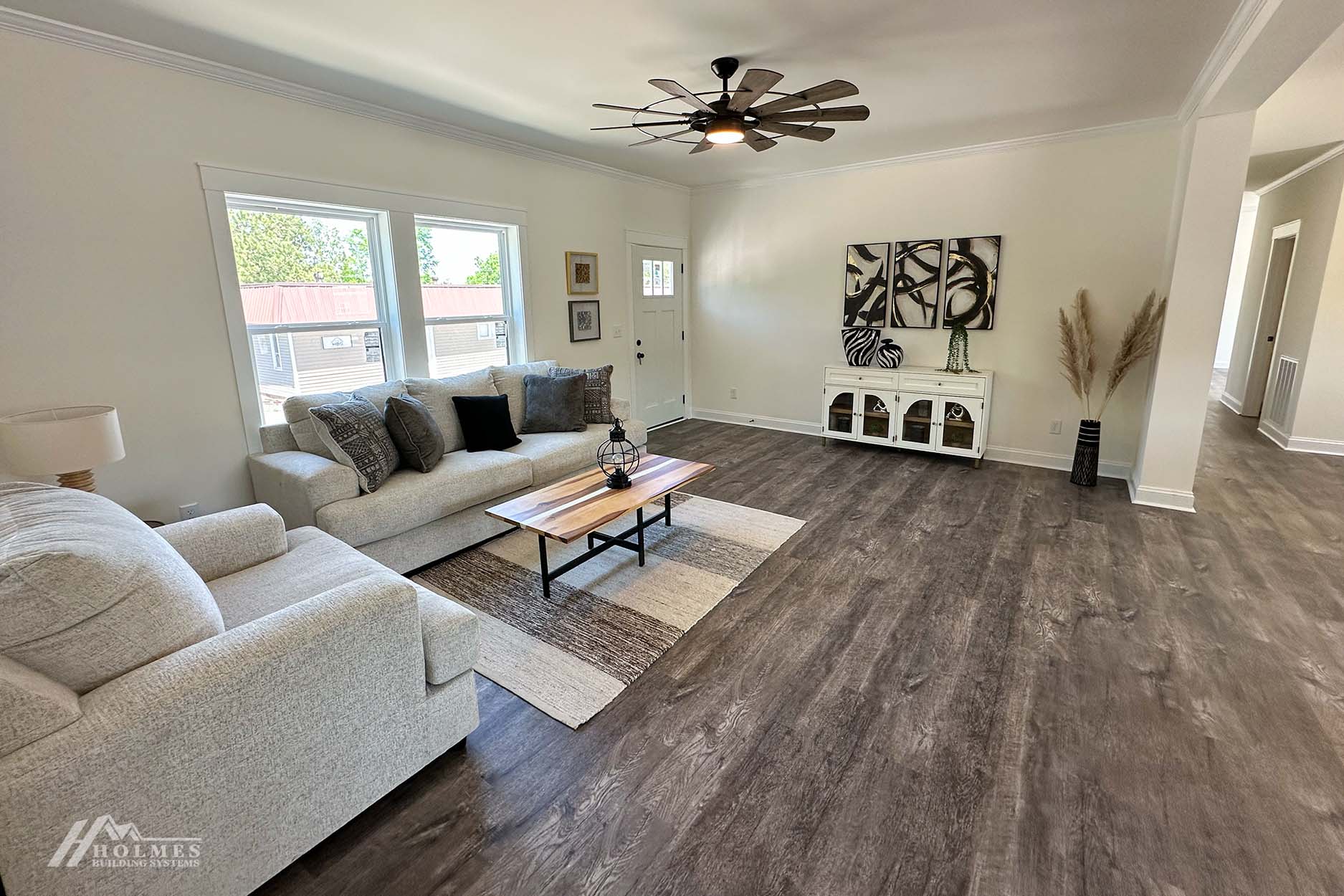 Caroline ii interior home features