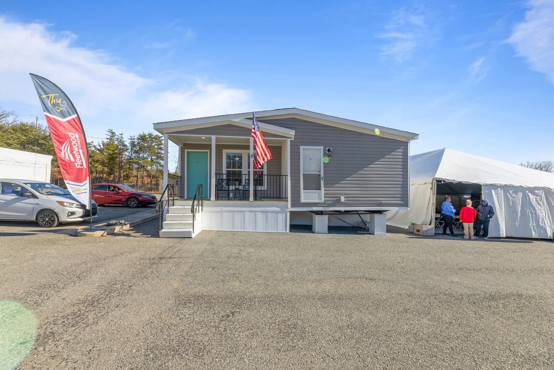 Cumberland duplex exterior home features