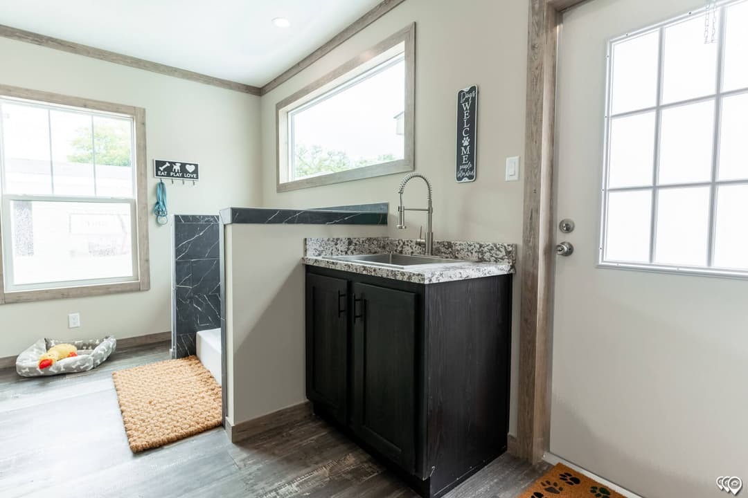 The shoal creek interior home features