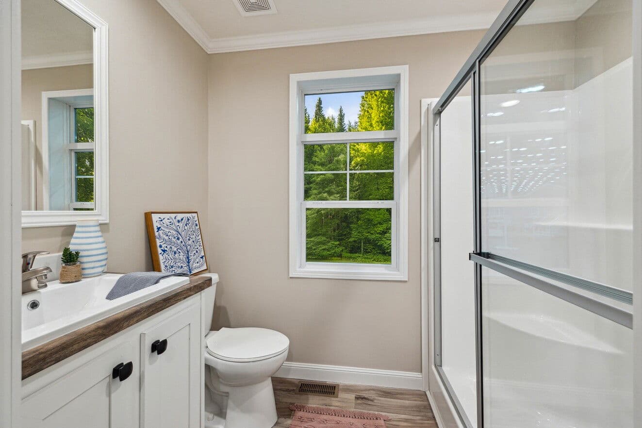 Blue ridge duplex bathroom home features