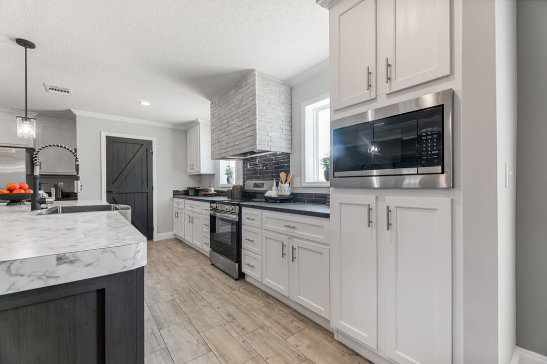 Jones 32764b kitchen home features