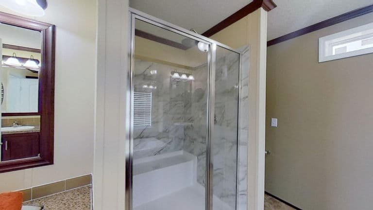 Piper 28644a bathroom home features