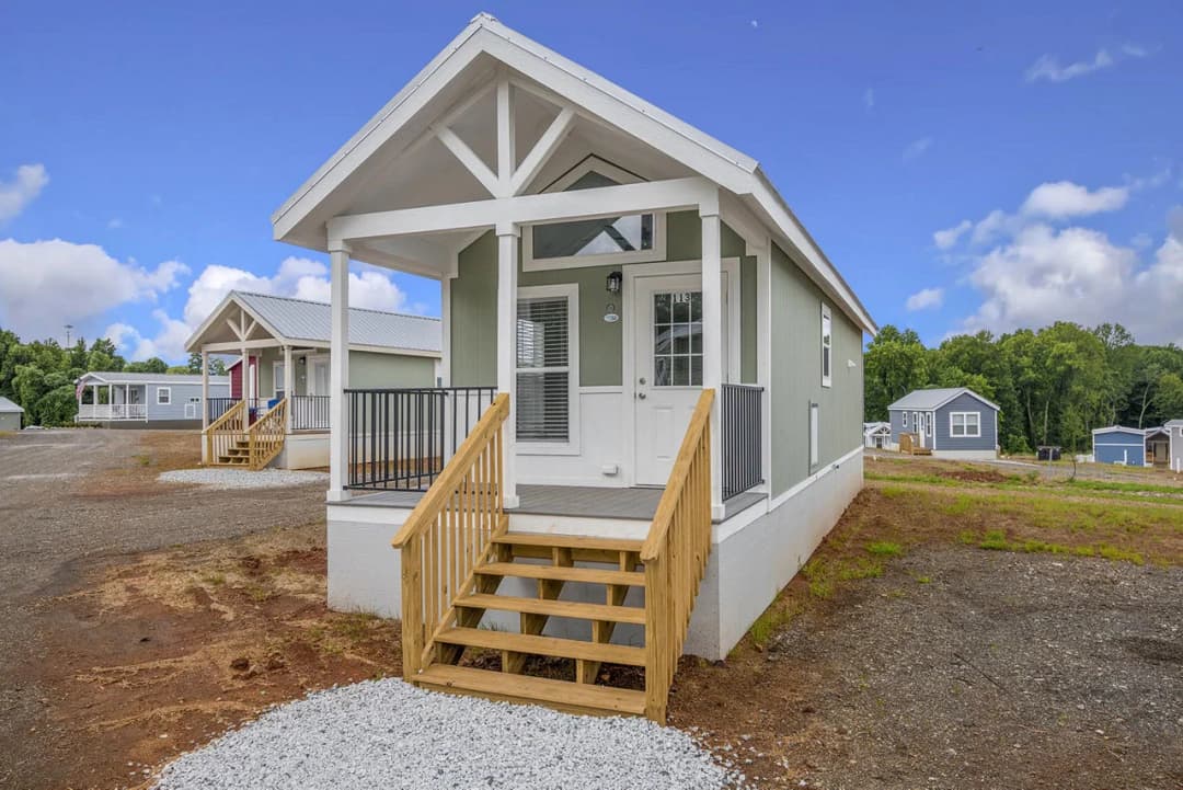  park model 528 elevation and exterior home features