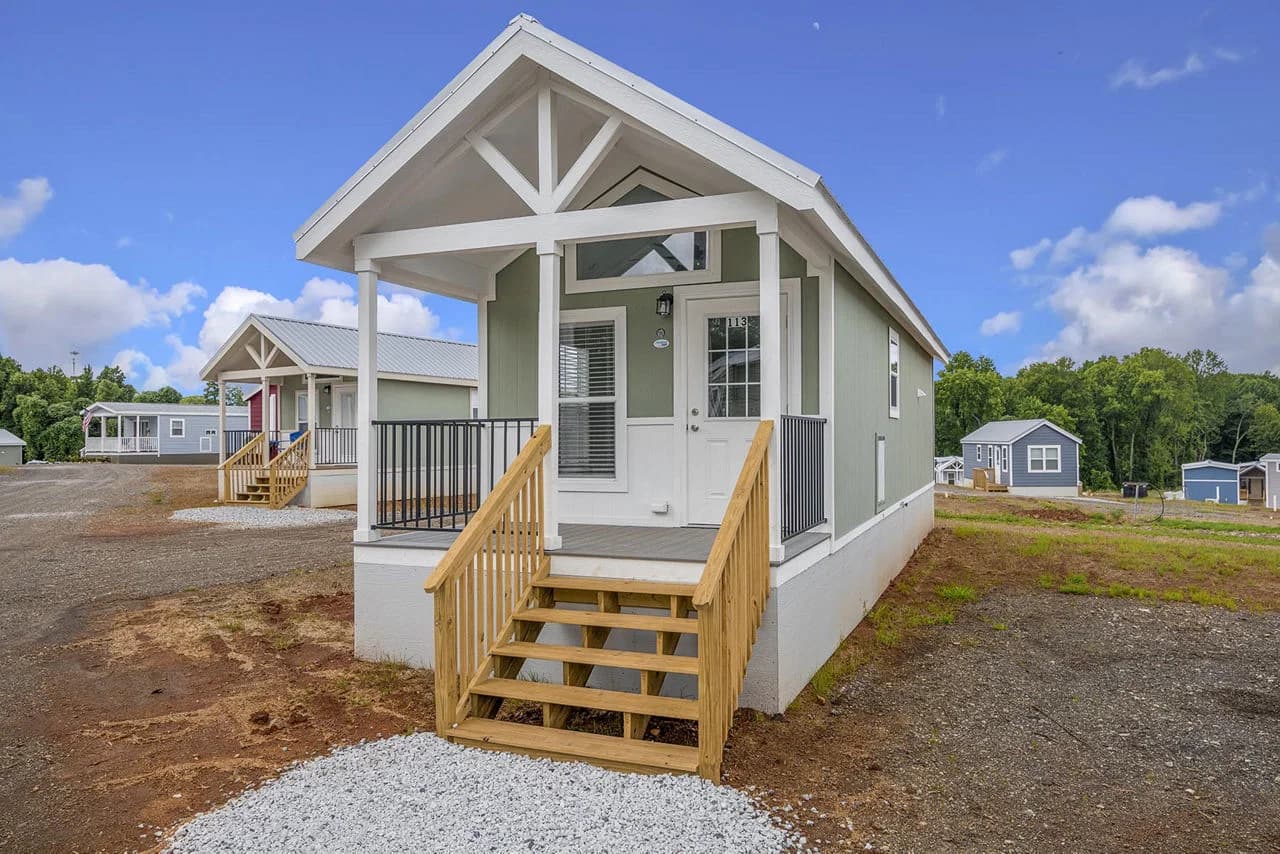  park model 528 elevation and exterior home features
